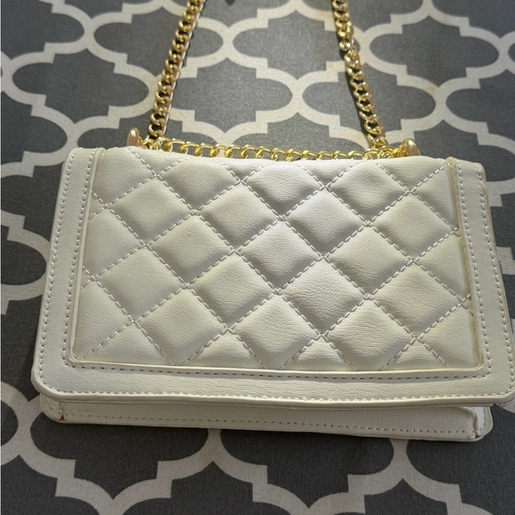 Quilted Crossbody Bag White with Gold Chain Strap - Picture 9 of 16